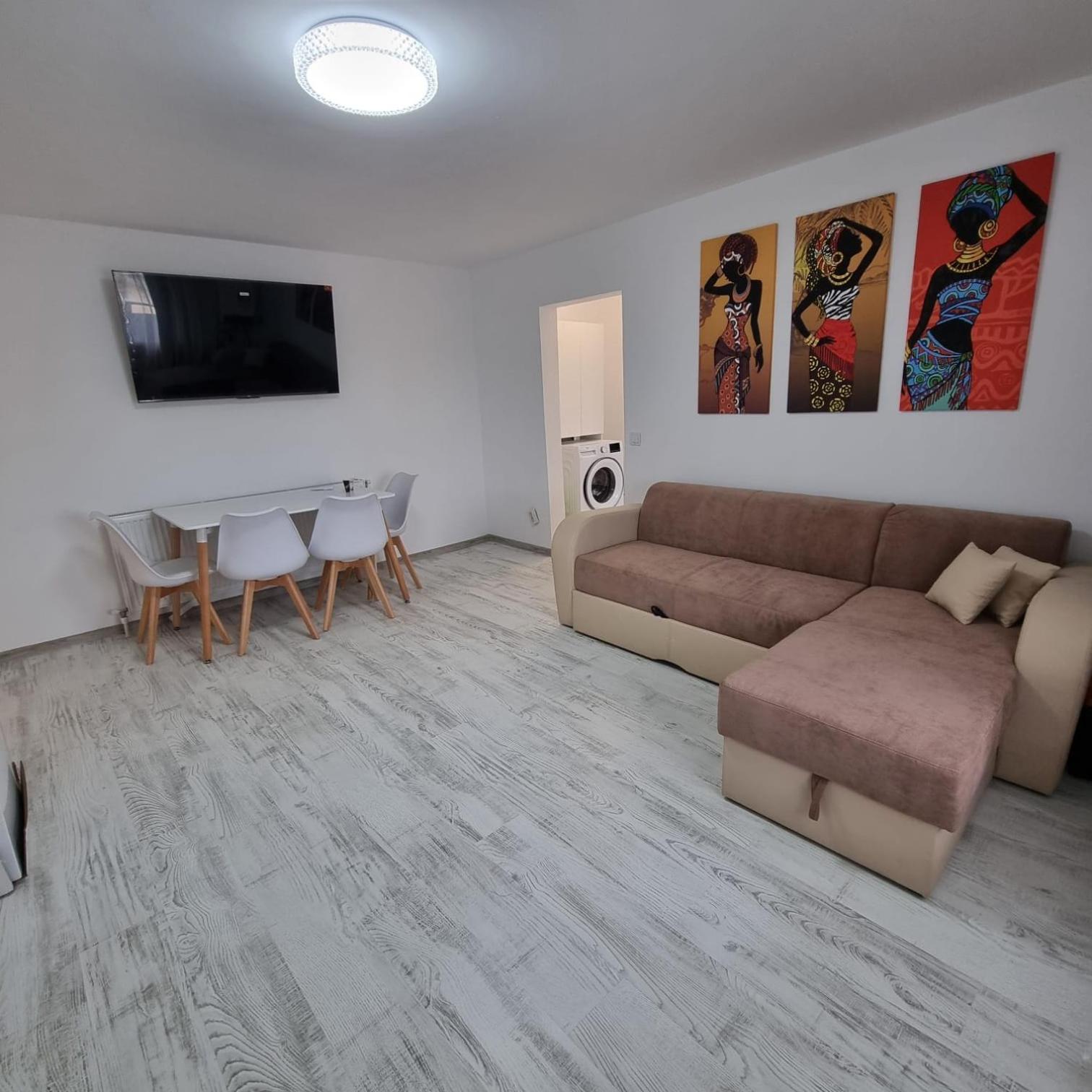 Lovely 2 Bedrooms Flat Cornelia- Central Corabia Exterior photo
